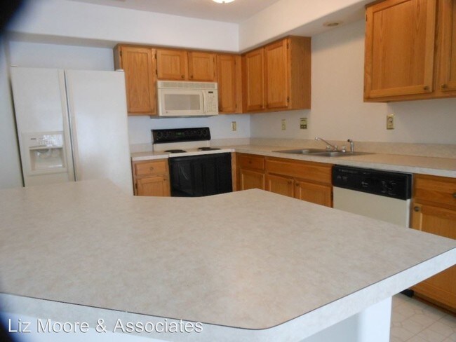 Foto del edificio - 2 br, 2.5 bath House - 117 White Cedar Lane