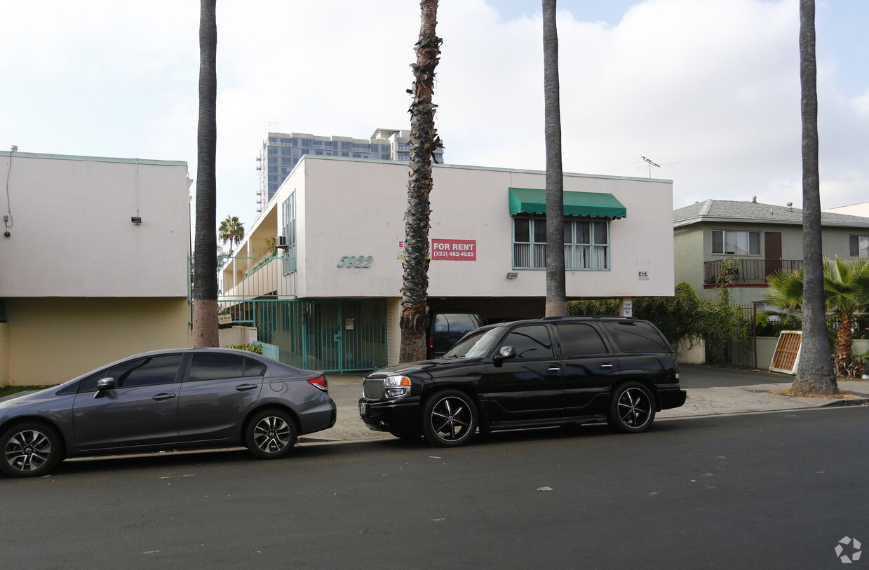 Building - 5922 Carlton Way
