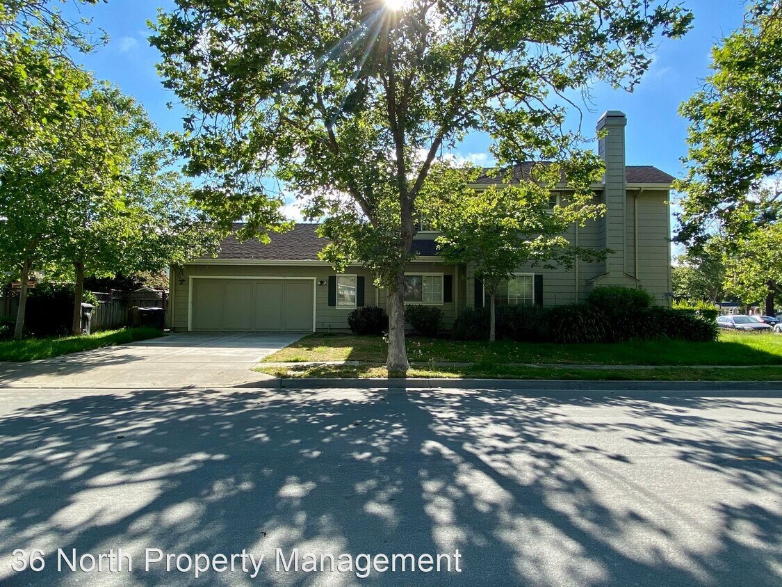 Building Photo - 3 br, 2.5 bath House - 887 Canterbury St