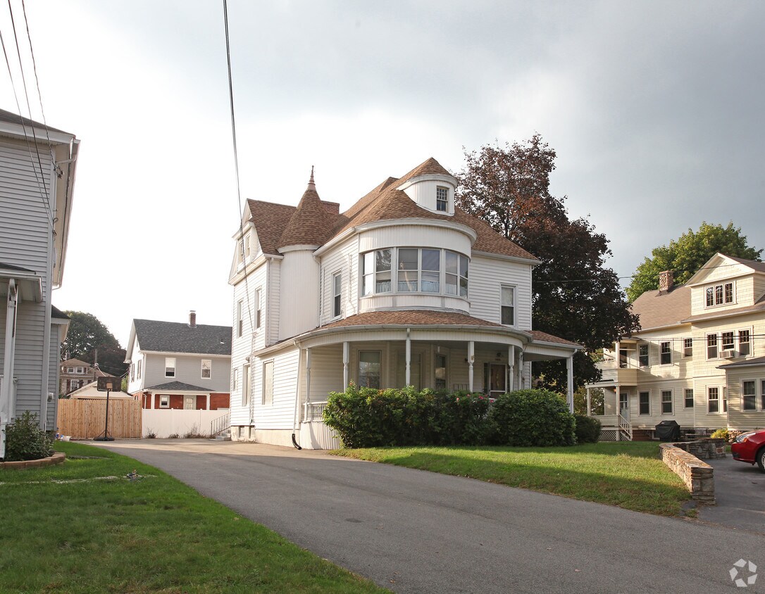 Primary Photo - 1825 Northampton St
