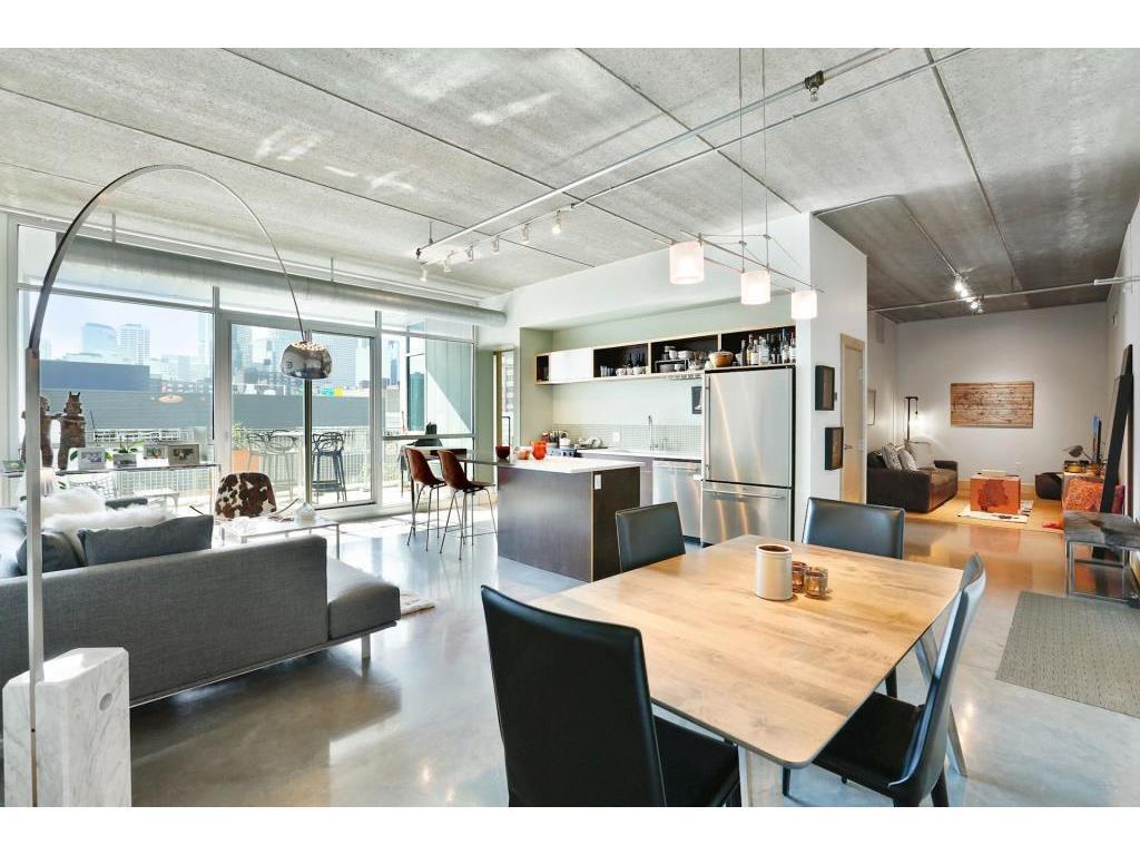 Primary Photo - 345 N 6th Ave