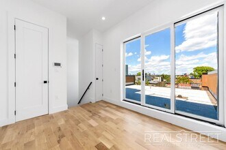 Building Photo - 341 Herkimer St