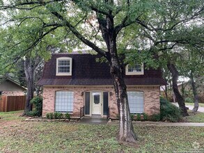 Building Photo - 833 Timber Dr