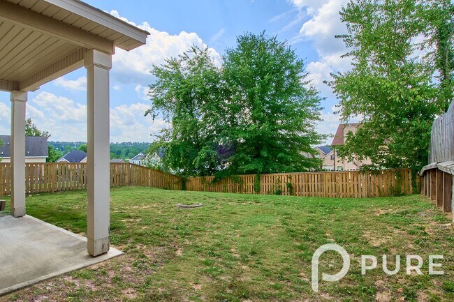Building Photo - 522 Moulton Way