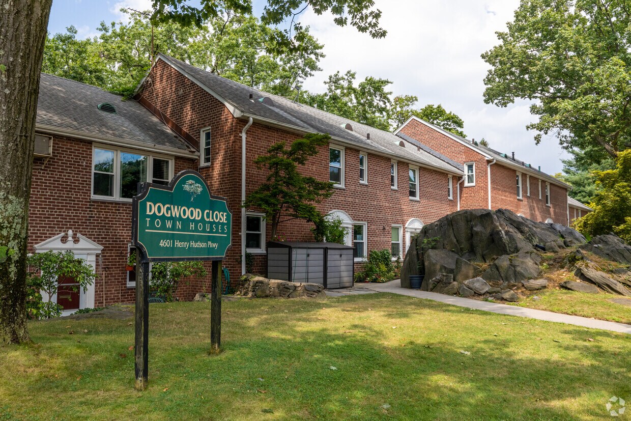 Foto principal - Dogwood Close Townhomes