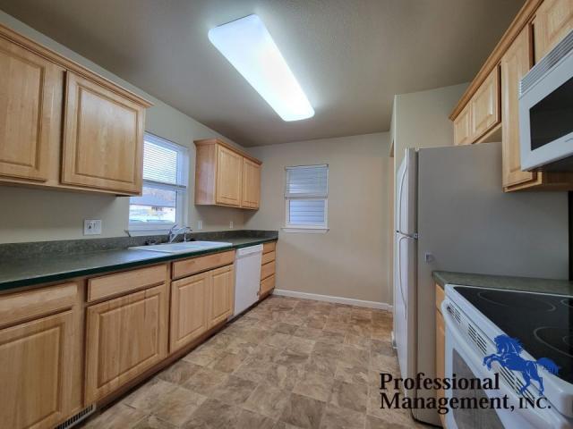 Foto del edificio - 4 bedroom in Billings MT 59102
