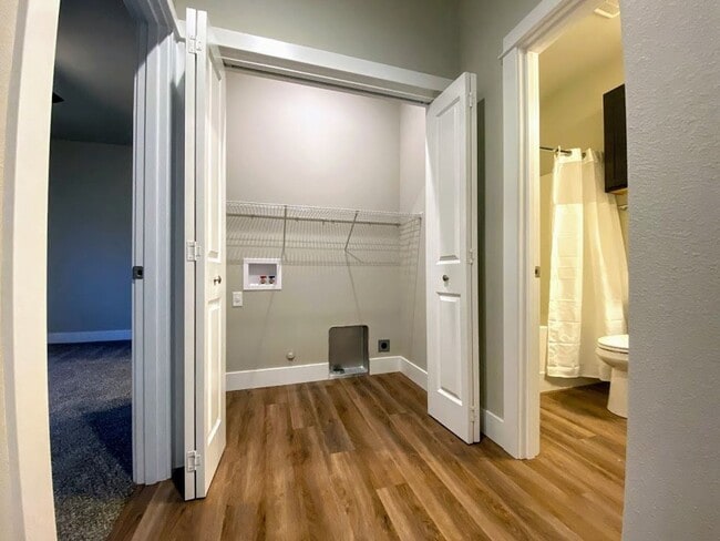 Foto del edificio - 2 br, 2 bath House - 180 Club Ave