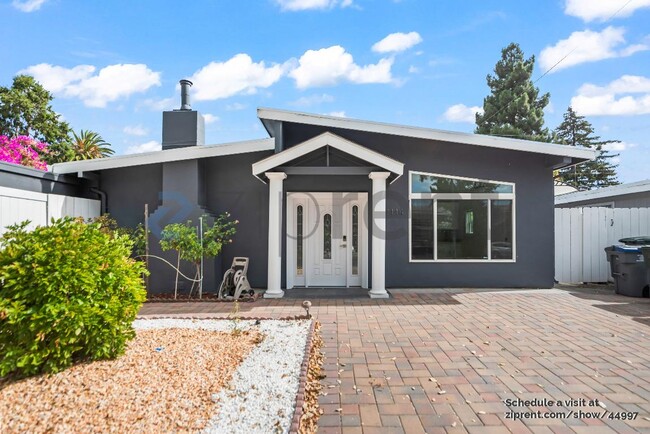 Building Photo - 1114 Lily Ave