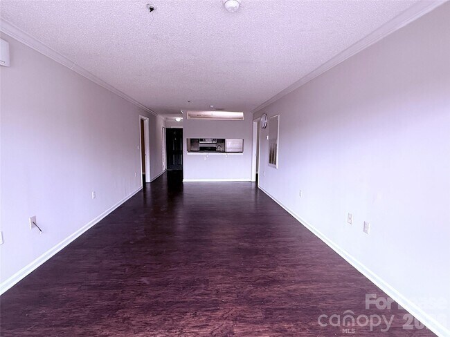 Foto del edificio - 10008 Graduate Ln