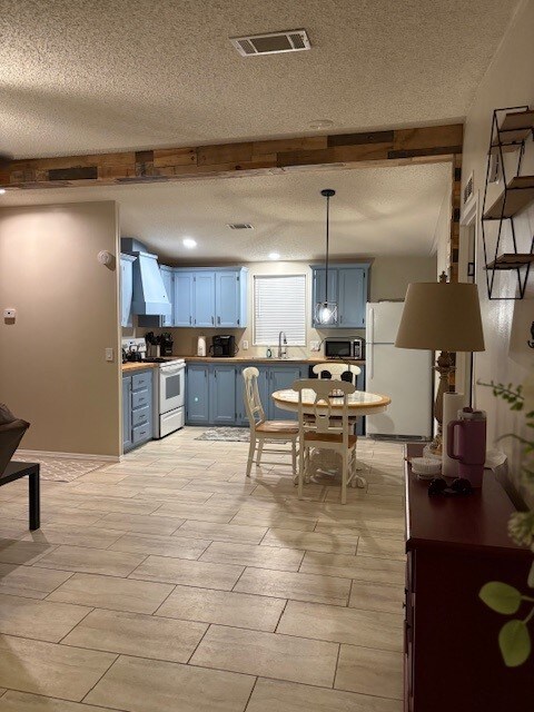 Foto del edificio - 16652 Rialto Dr