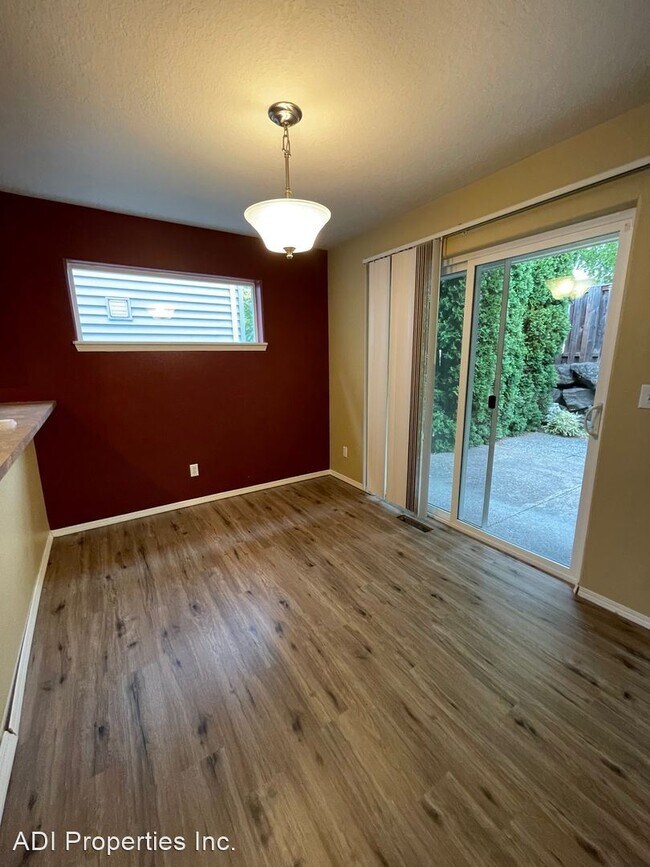 Foto del edificio - 3 br, 2.5 bath House - 16633 NW Oak Creek ...