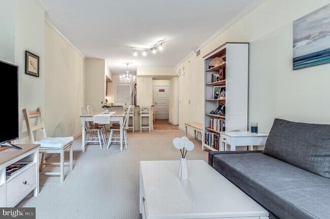 Foto del edificio - 631 D Street NW