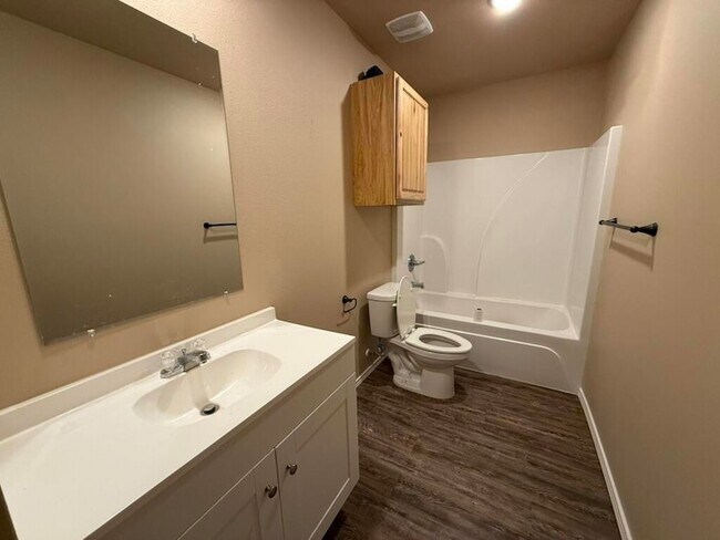 Foto del edificio - 1501 E 14th St