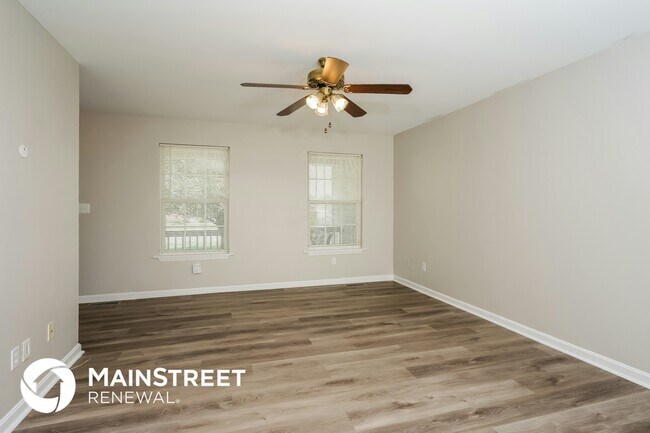 Foto del edificio - 311 Tyler Pkwy