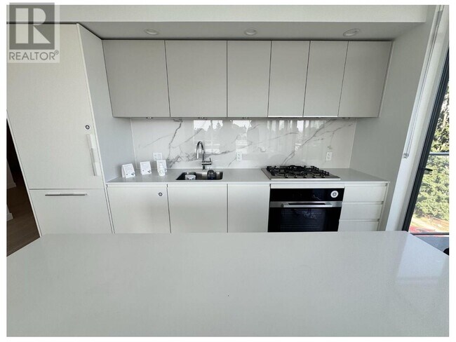 Photo du bâtiment - 6537-6537 Telford Ave