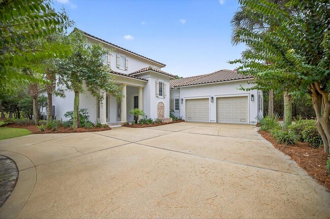 Building Photo - 3161 Club Dr