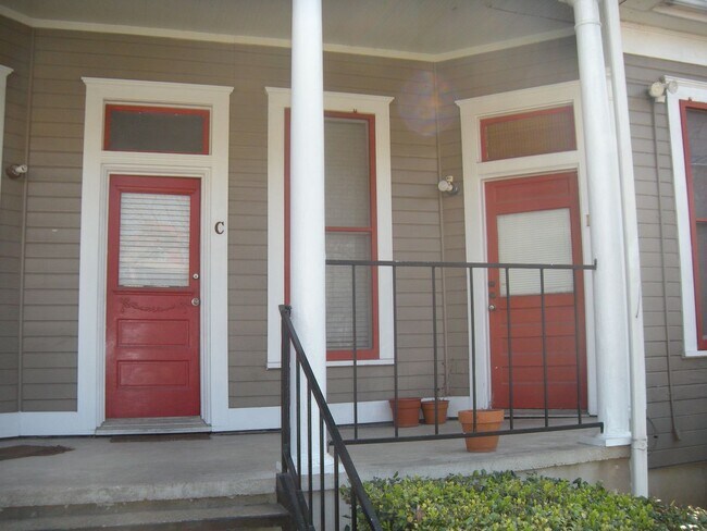 Foto del edificio - 915 W 23rd St