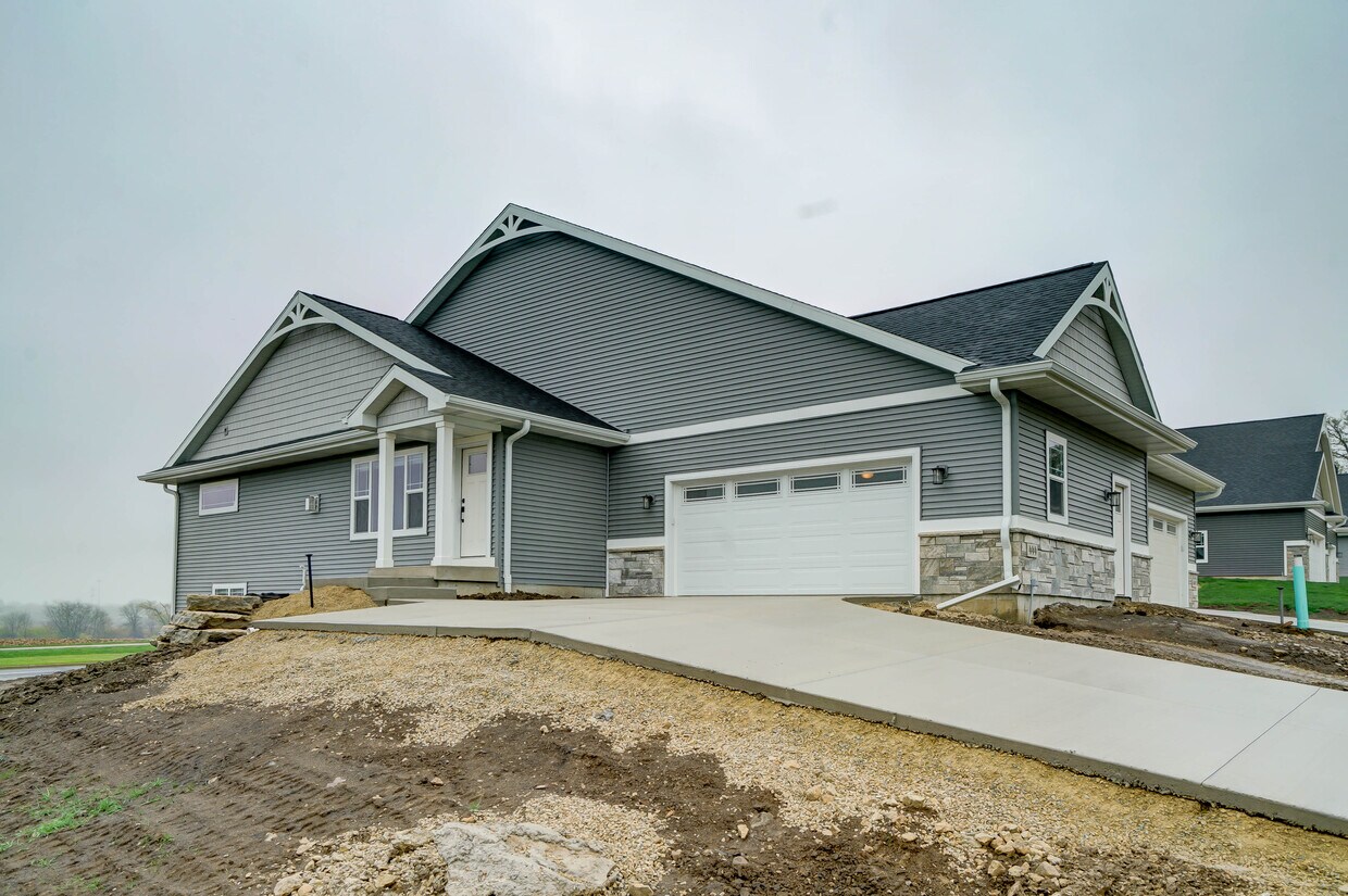 444 Odyssey Ct, Oregon, WI 53575 Townhome Rentals in Oregon WI