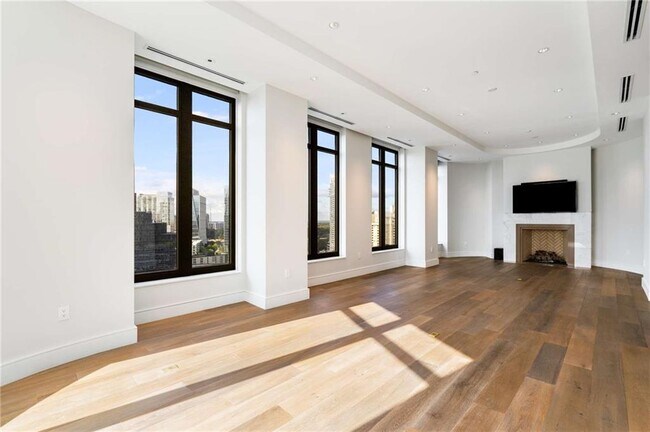 Foto del edificio - 3376 Peachtree Rd NE