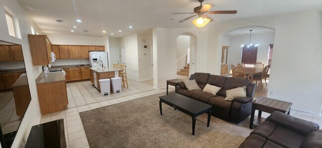 Foto del edificio - 5856 Ermemin Ave NW