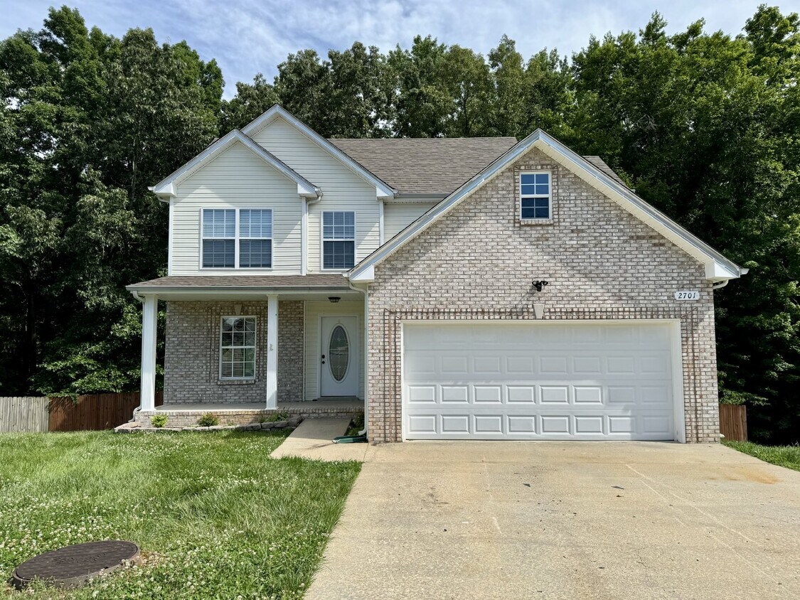 Foto principal - 2701 Hidden Ridge Ct