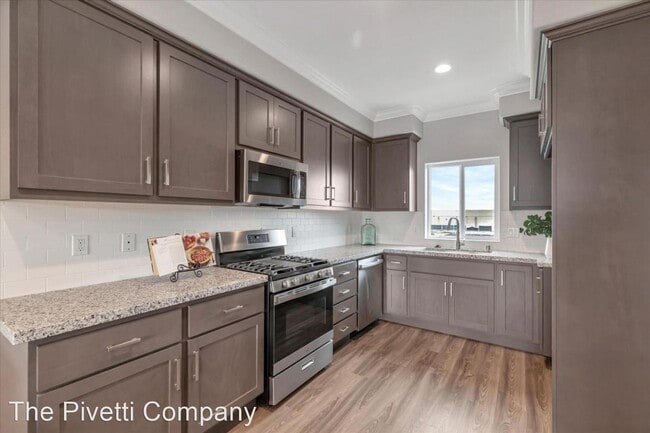 Building Photo - 3 br, 3 bath House - 137 Bundeson Cir
