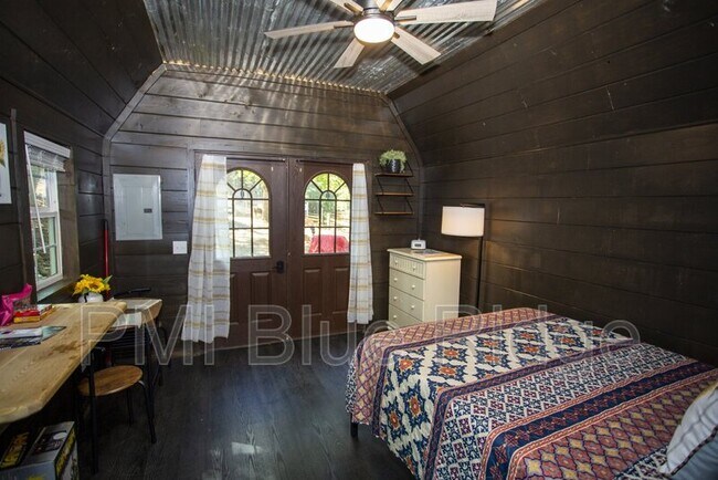 Building Photo - 2630 Grassy Knob Road