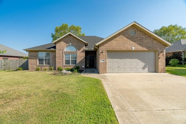 Spacious 3 Bedroom Home in West Fayetteville! - Spacious 3 Bedroom Home in West Fayetteville!