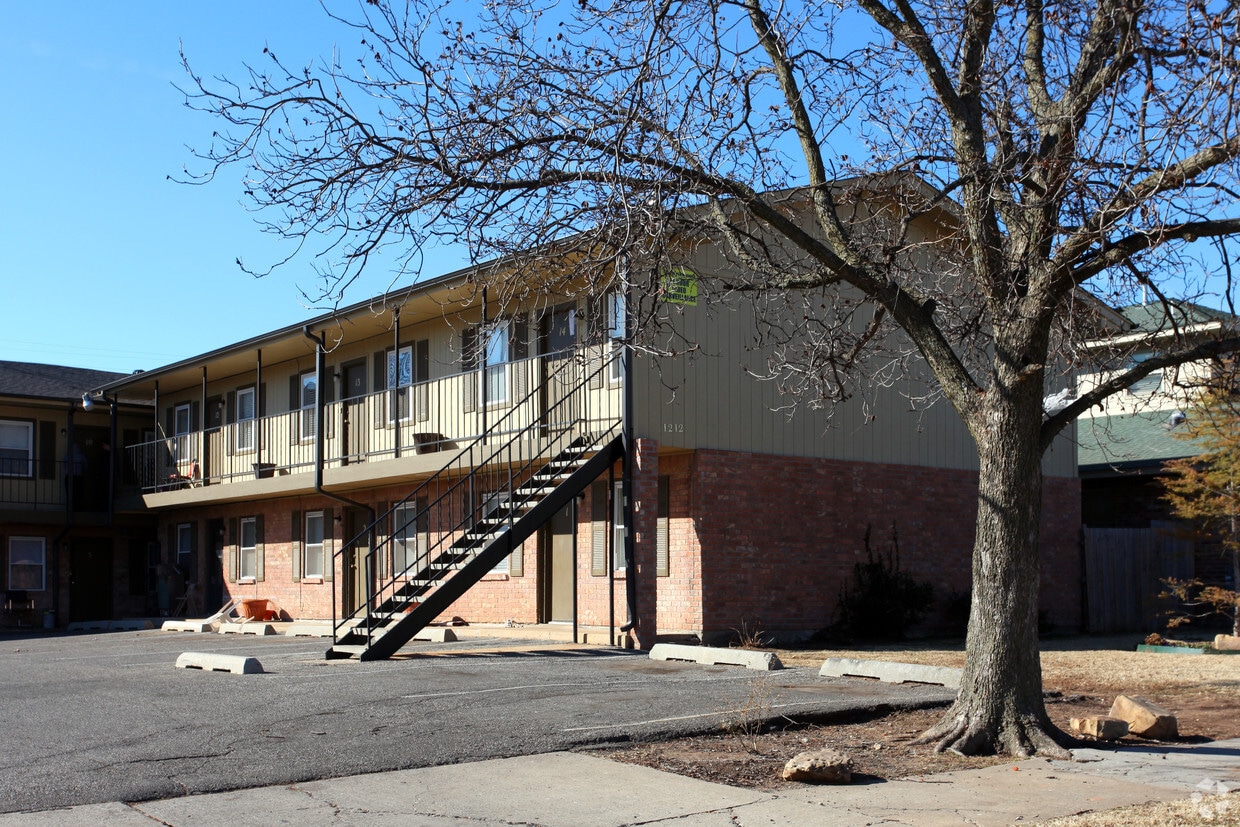 Building Photo - Lawndale Apartments