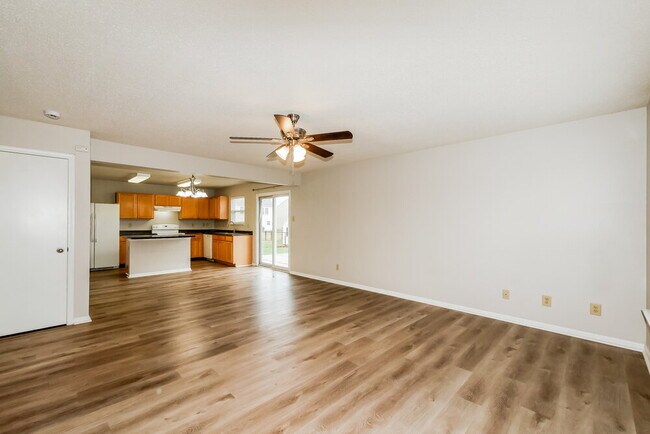 Building Photo - 5874 N Quincy Dr