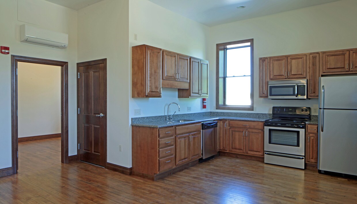 Foto principal - 106 W Bremer Ave