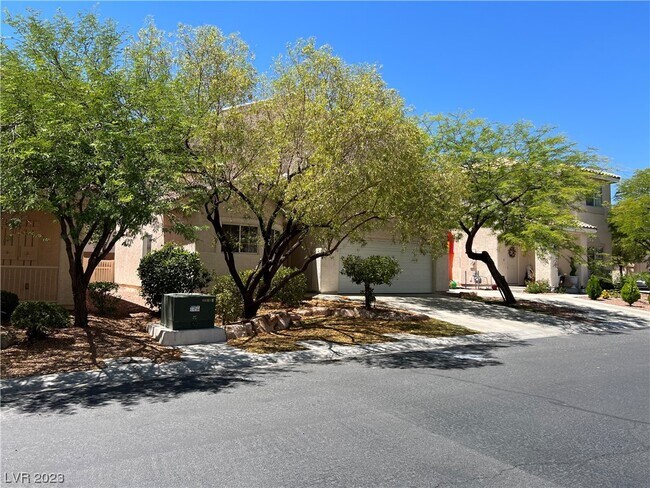 Foto del edificio - 8939 Houston Ridge Ave