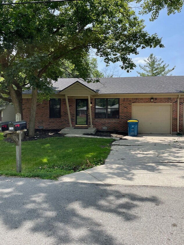 1117 E 105th St, Carmel, IN 46280 Townhome Rentals in Carmel IN