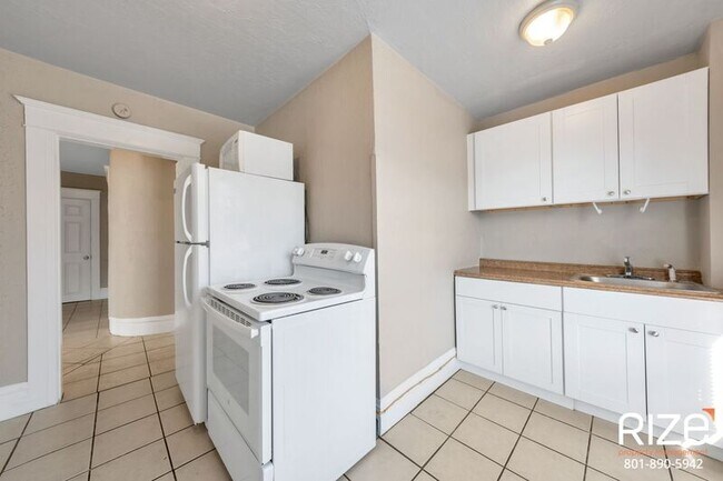 Foto del edificio - 2547 Adams Ave