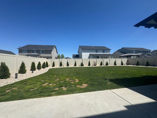 Building Photo - Charming 4-Bedroom Home in Nampa – Spaciou...