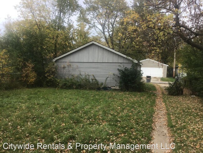 Building Photo - 2 br, 1 bath House - 6066 N 40th