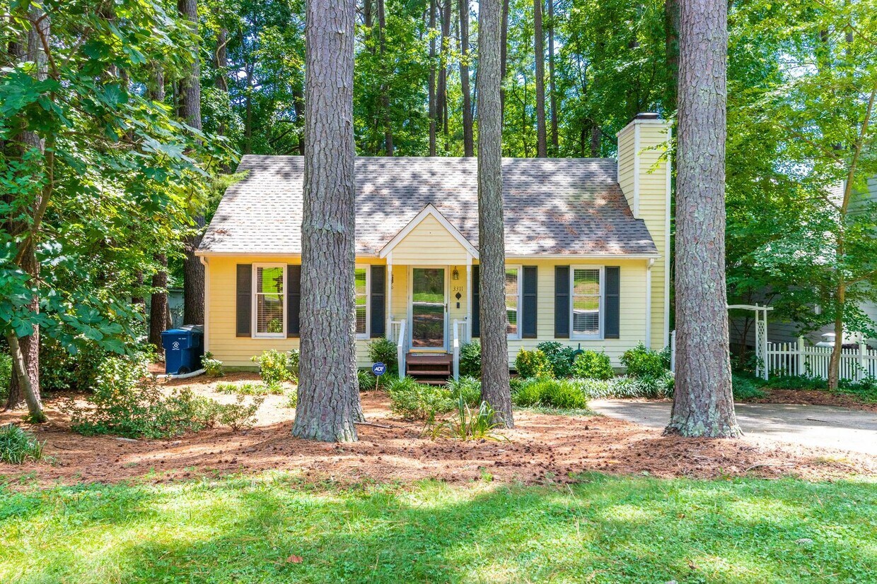 Primary Photo - Adorable 2 bedroom South Durham home with ...