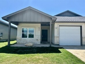 Building Photo - 401 CR 306