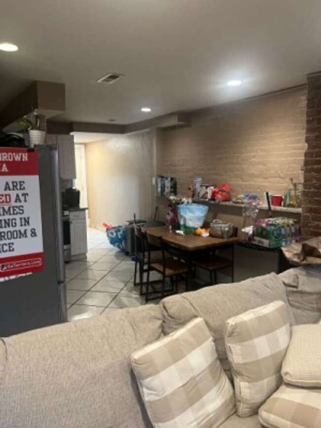 Photo - Hottest 4 bed in Allston…. Apartment