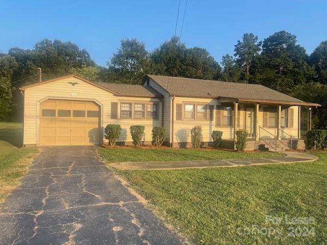 Foto principal - 2111 Charlotte Hwy
