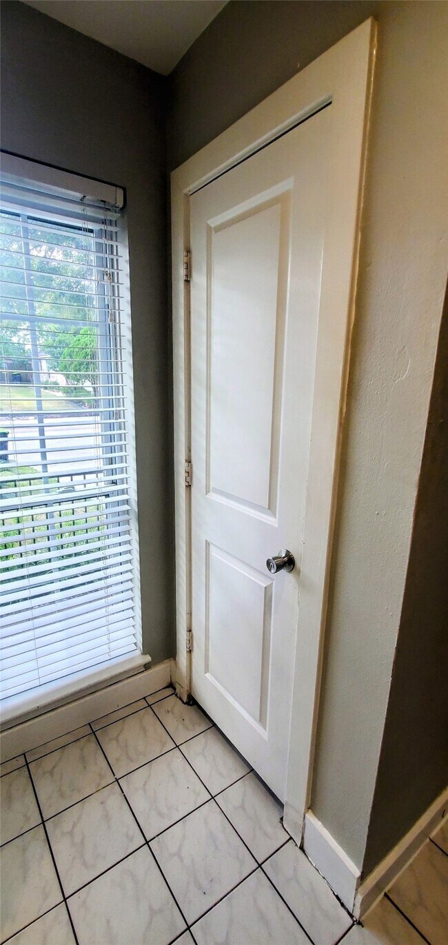 Foto del edificio - 15414 W Hampton Cir