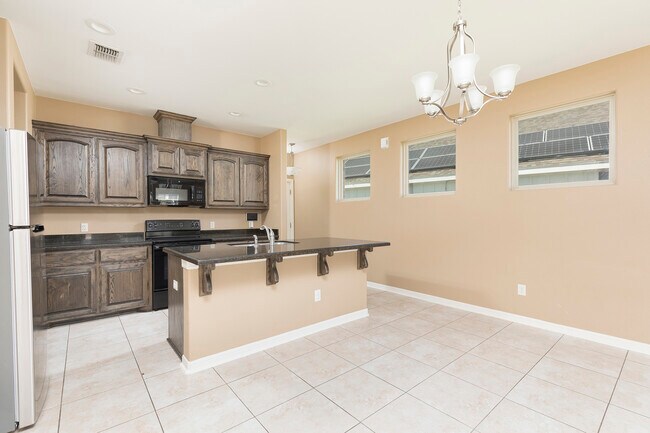 Foto del edificio - 1331 E Candor Dr