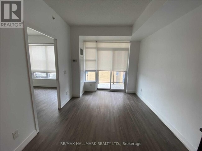 Building Photo - 840 Queens Plate Dr