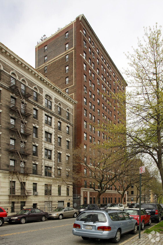 Primary Photo - Butler Hall