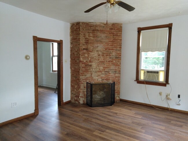Living Room (17'x15') - 110 Leneake St