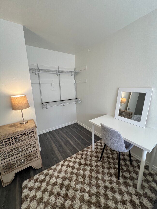 Fotografía del edificio - 1408 Everton Pl