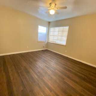 Foto del edificio - 4801 Canton Ave