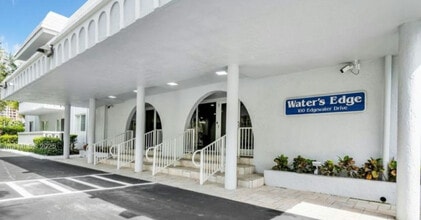 Building Photo - 100 Edgewater Dr