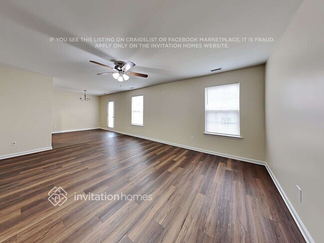 Foto del edificio - 3927 Laurel Glen Dr