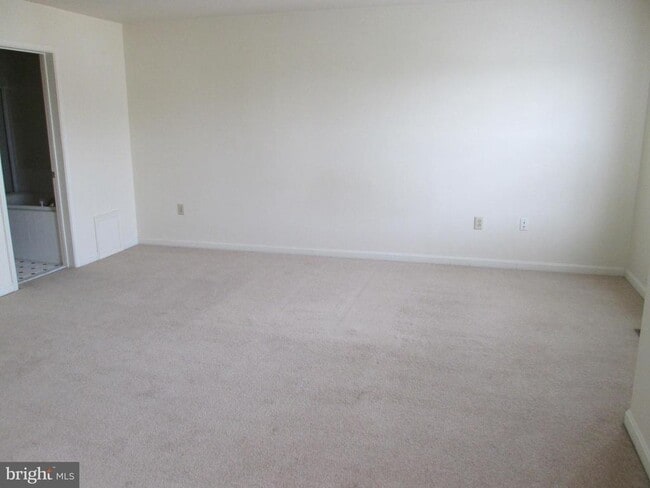 Foto del edificio - 2004 Travis Point Ct